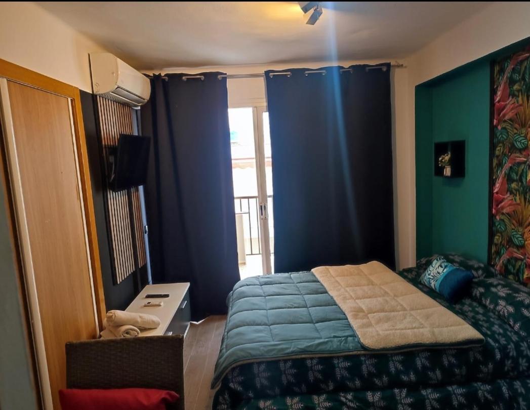 Apartamento segunda línea de la playa Capellán Salou Habitación foto
