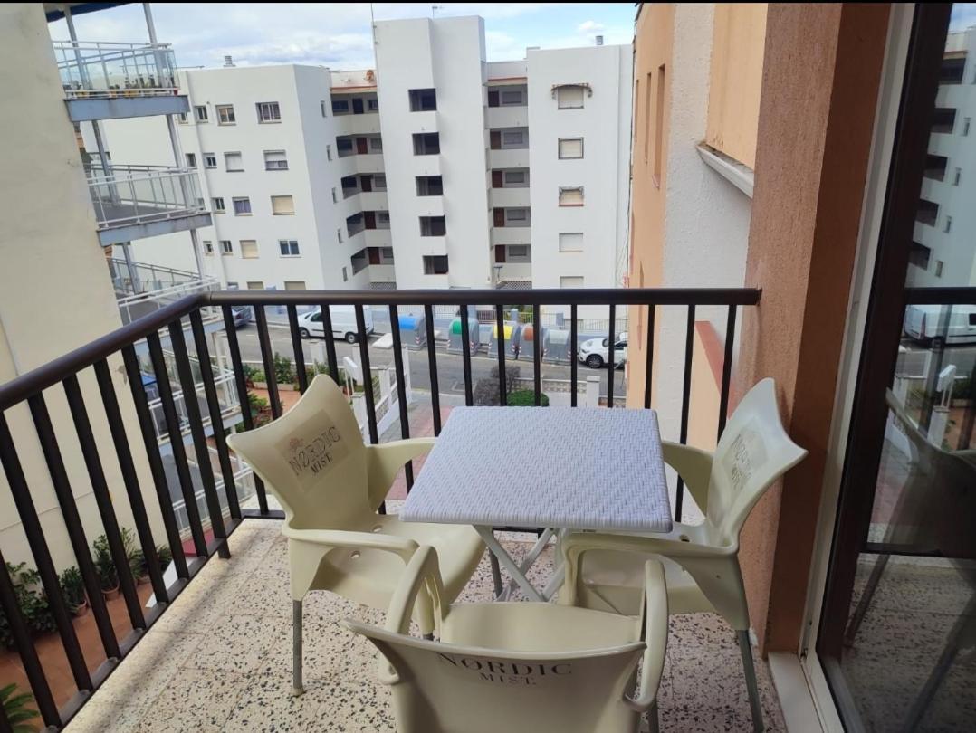 Apartamento segunda línea de la playa Capellán Salou Habitación foto